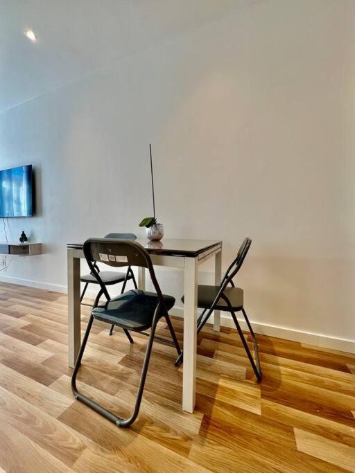 Dezy'S House Apartment Nice Bagian luar foto